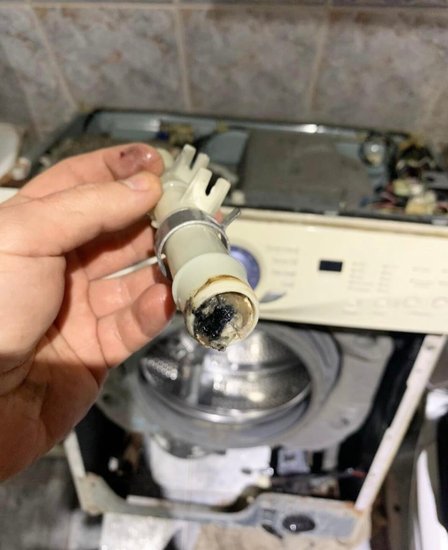 Не набирает воду